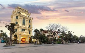 Cẩm Bình Hotel